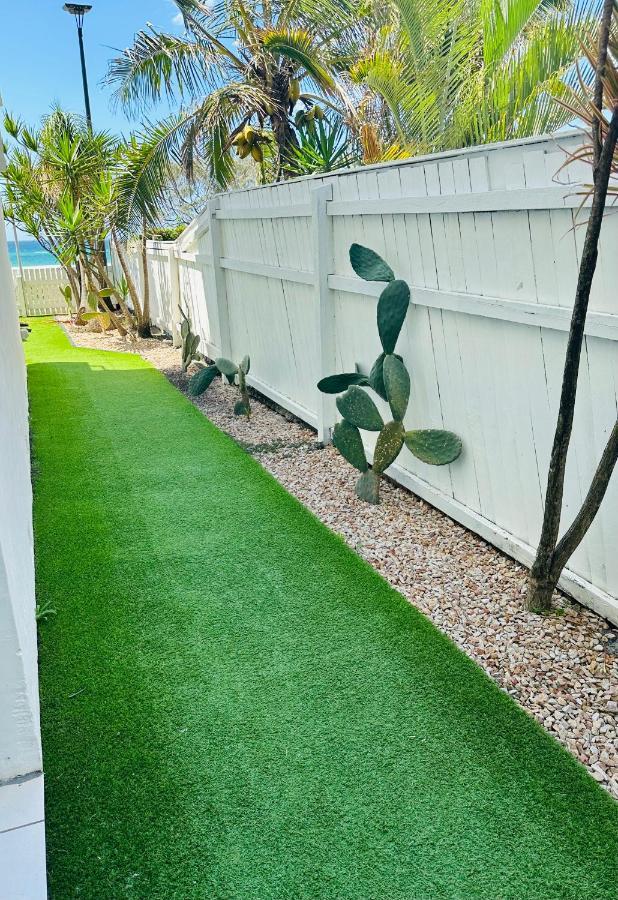 Tessa'S On The Beach Gold Coast Exterior foto